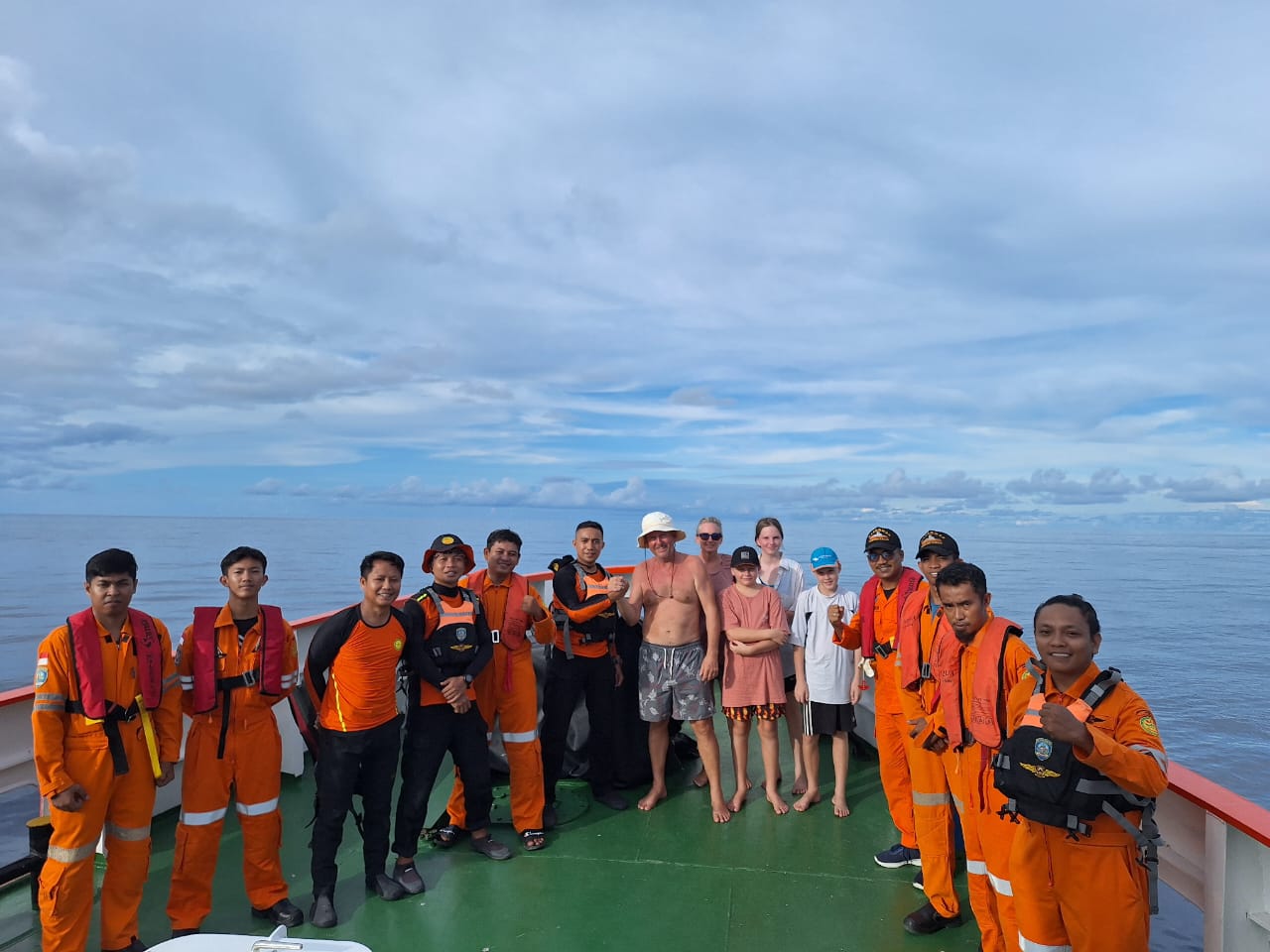 "Tim SAR Cari "Yacht" Berbendera Kanada yang Mati Mesin akibat Tabrak Kayu di Laut Sulawesi",